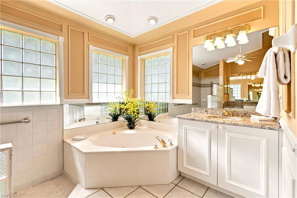 KINGS LAKE - Residential