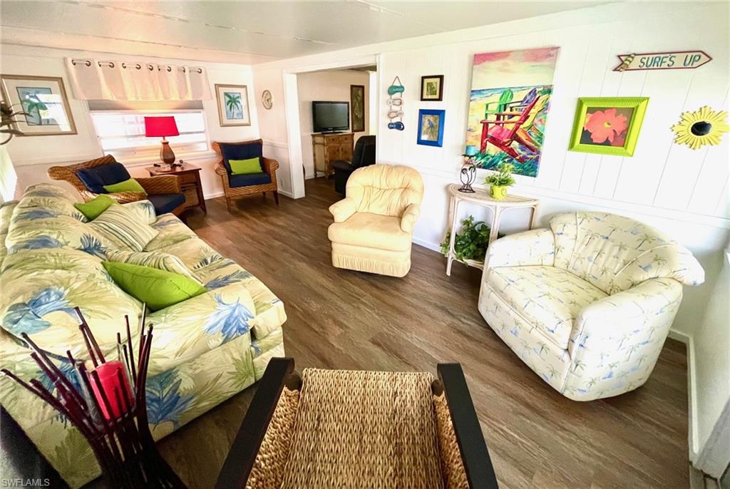 THUNDERBIRD MOBILE HOMES - Residential