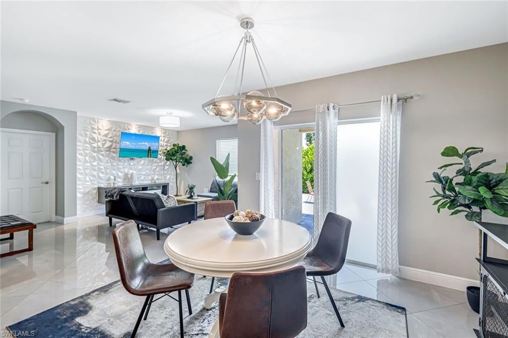 SAN CARLOS PARK - Residential