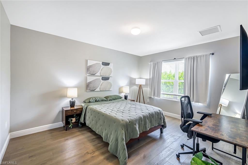 SAN CARLOS PARK - Residential