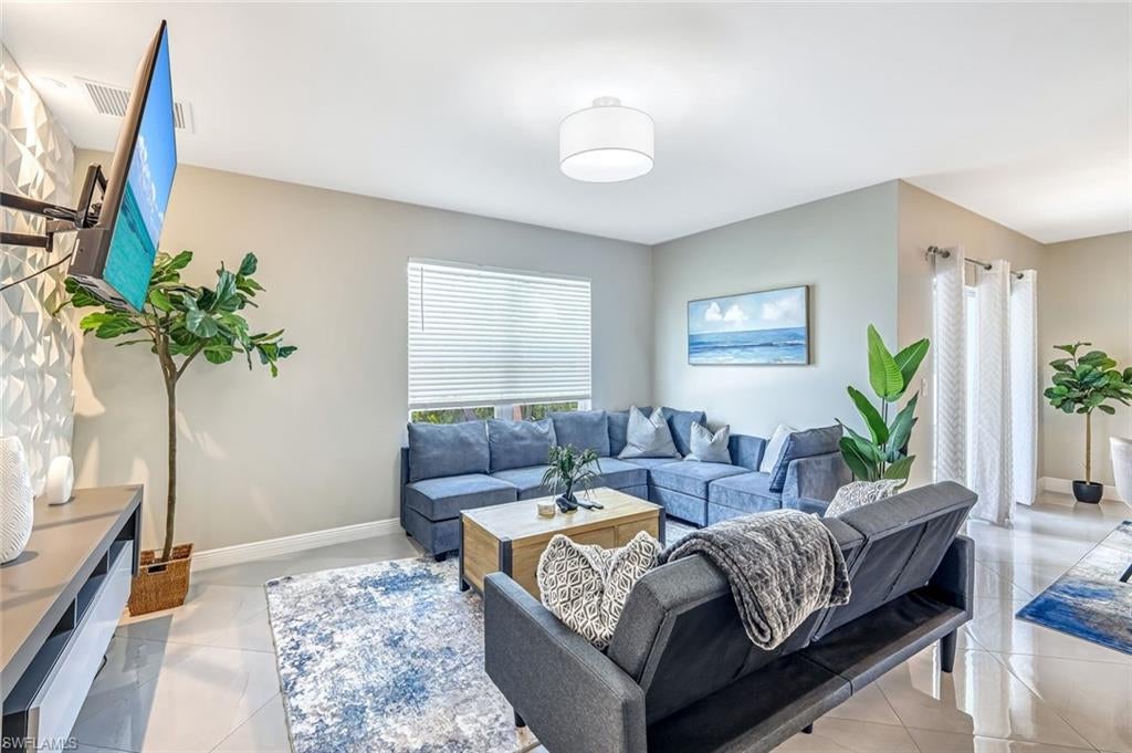 SAN CARLOS PARK - Residential