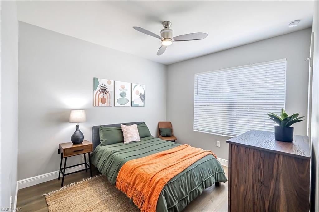 SAN CARLOS PARK - Residential