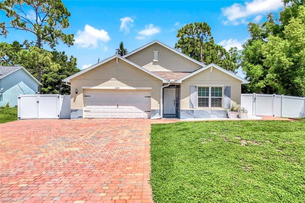 SAN CARLOS PARK - Residential