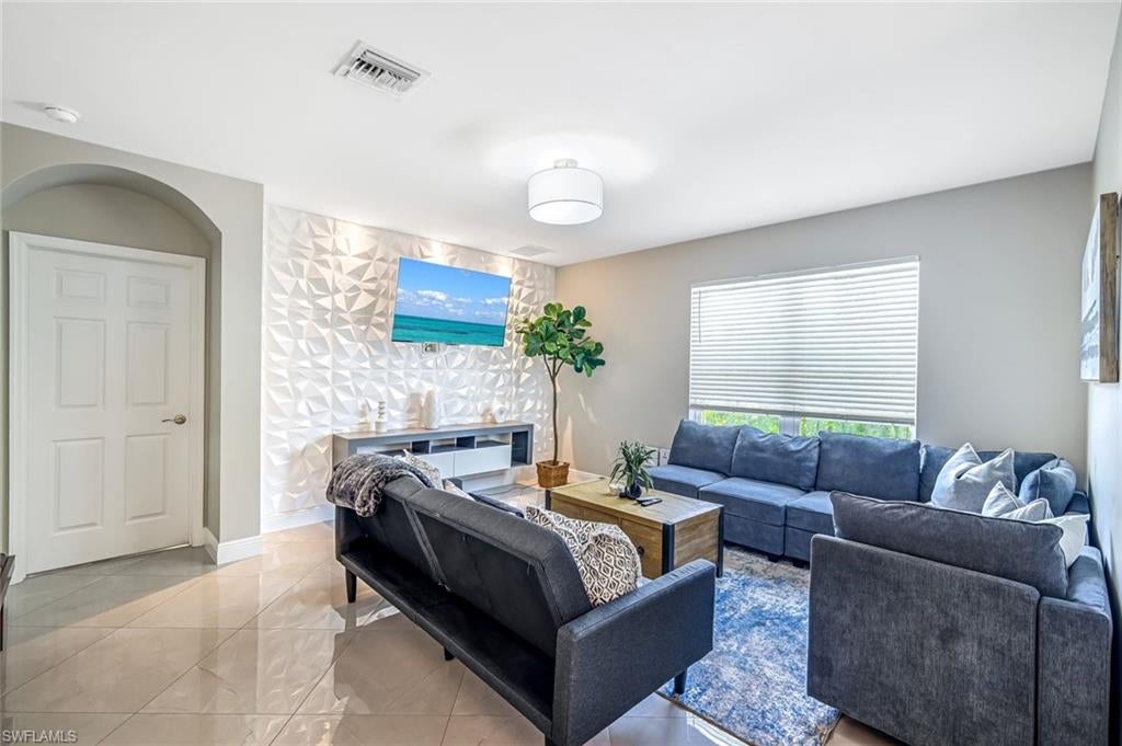 SAN CARLOS PARK - Residential