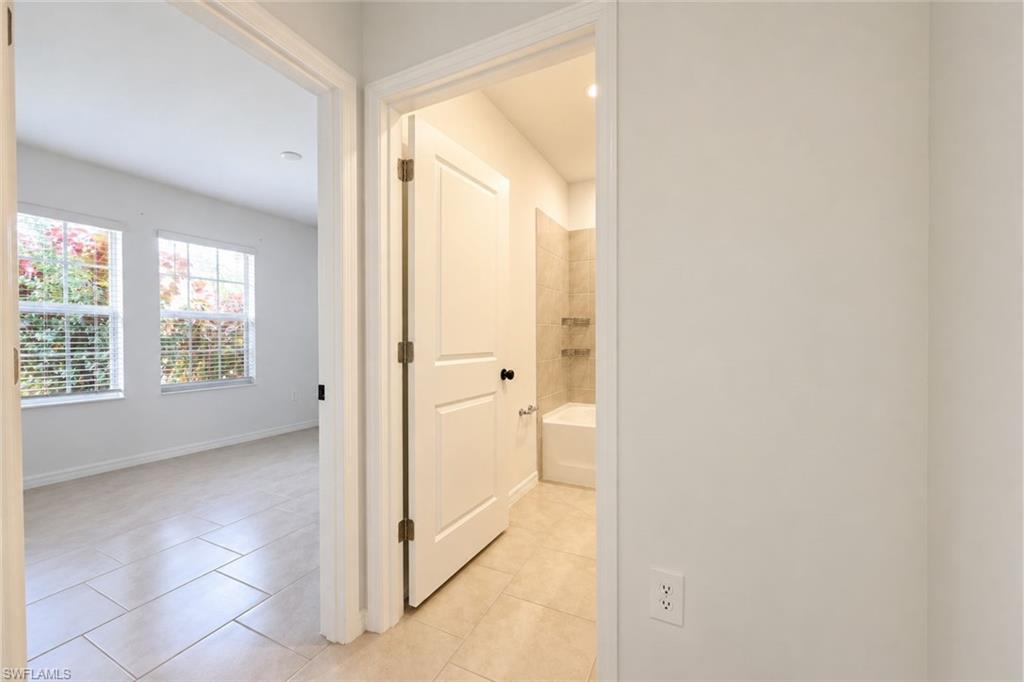 SAVANNA LAKES - Residential