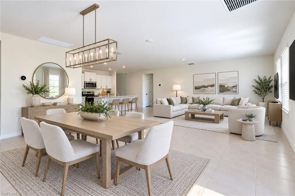 SAVANNA LAKES - Residential