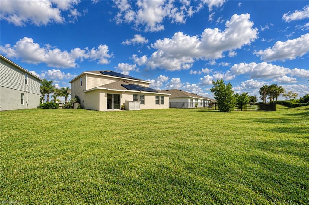 SAVANNA LAKES - Residential