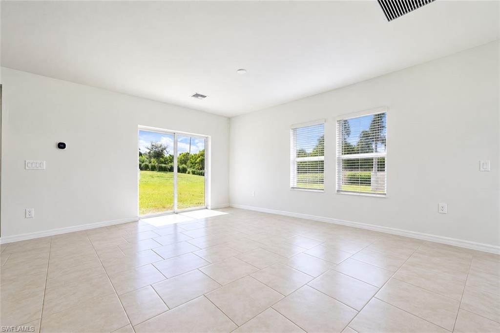 SAVANNA LAKES - Residential