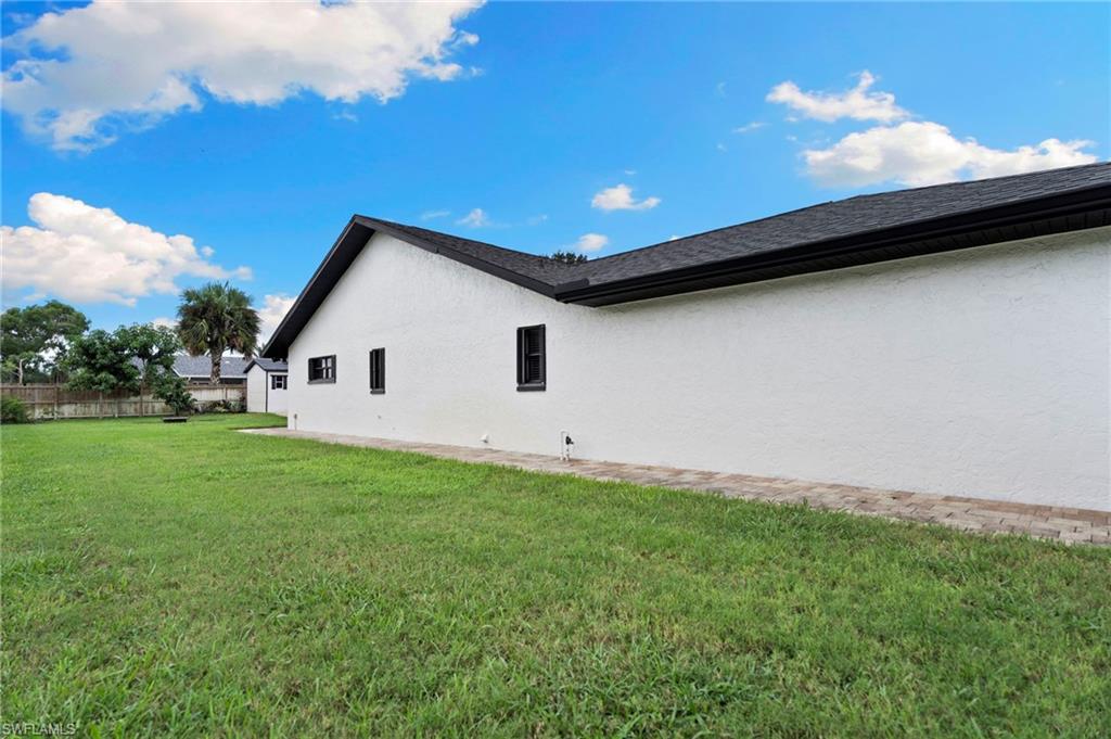 WILLOUGHBY ACRES - Residential