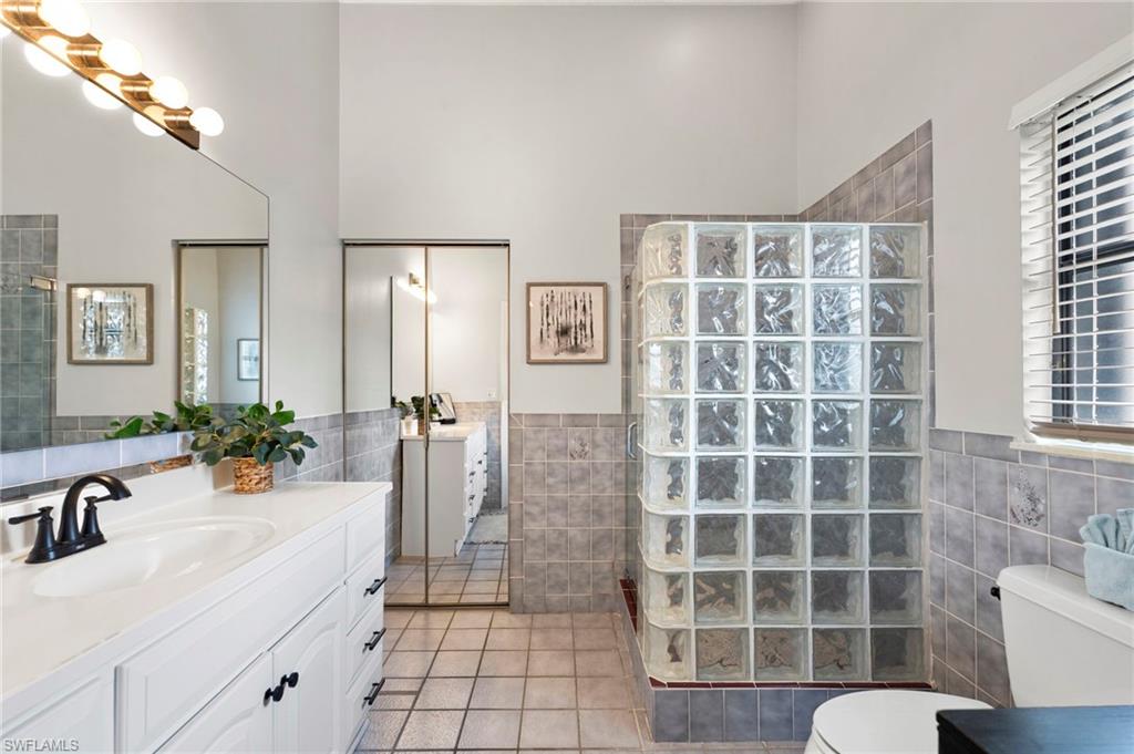 WILLOUGHBY ACRES - Residential