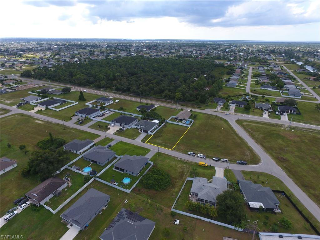 CAPE CORAL - Land