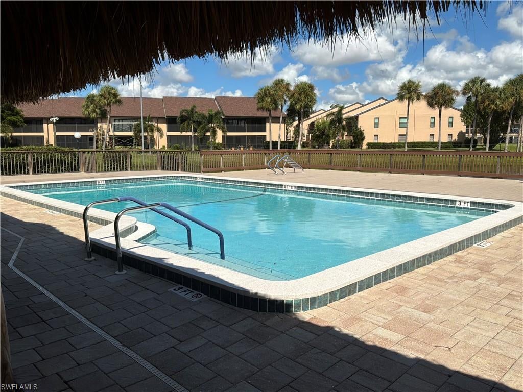 ADMIRALTY YACHT & RACQUET CLUB - Residential