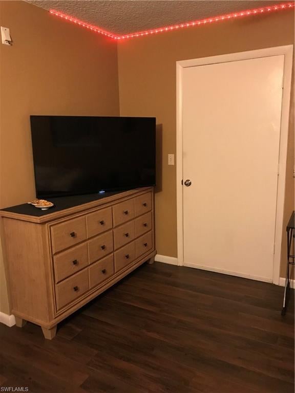 TAMIAMI ESTATES - Residential