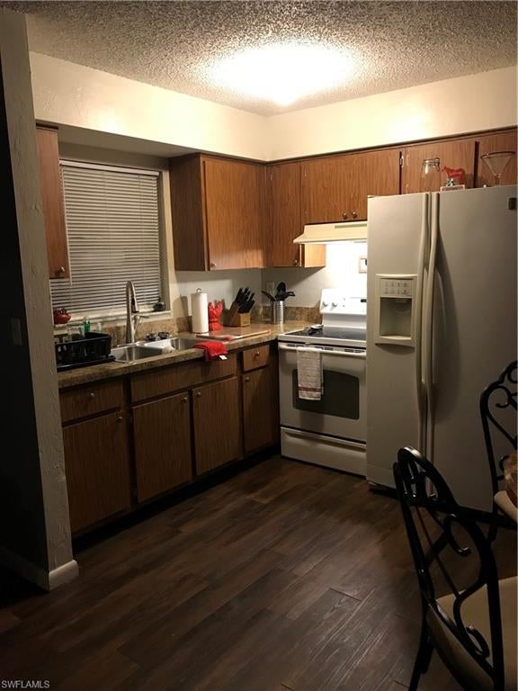 TAMIAMI ESTATES - Residential