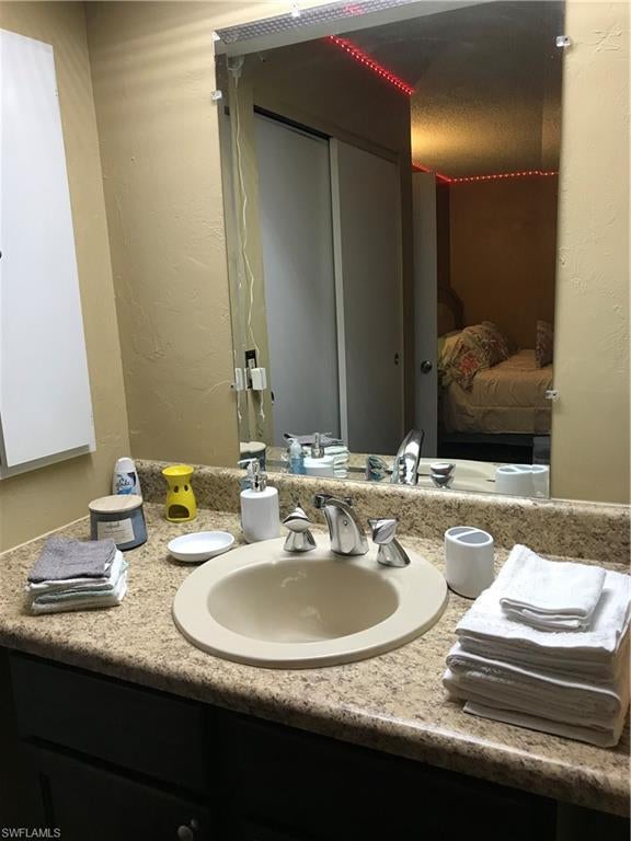 TAMIAMI ESTATES - Residential