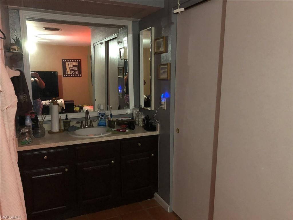 TAMIAMI ESTATES - Residential