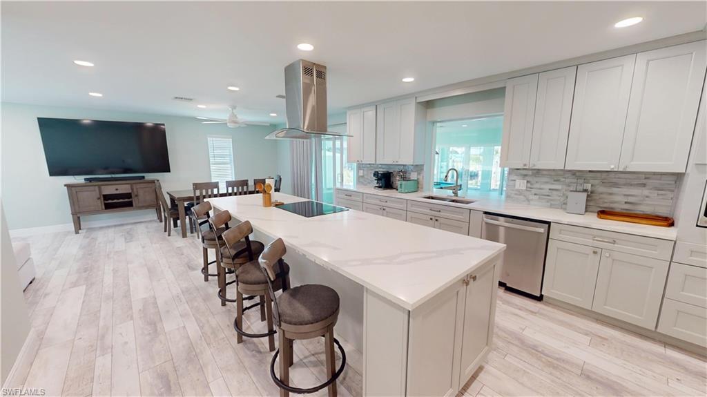 KNIGHTS BOKEELIA ISLE - Residential