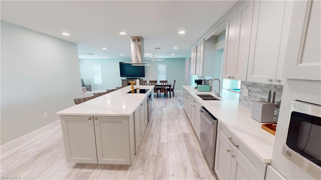 KNIGHTS BOKEELIA ISLE - Residential