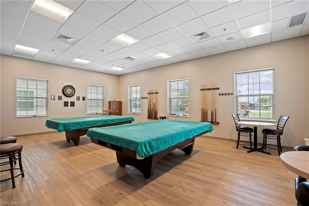 SIX LAKES COUNTRY CLUB - Residential