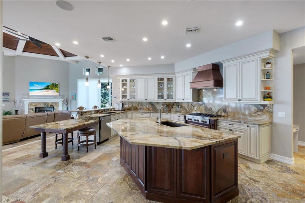 MARCO ISLAND - Residential
