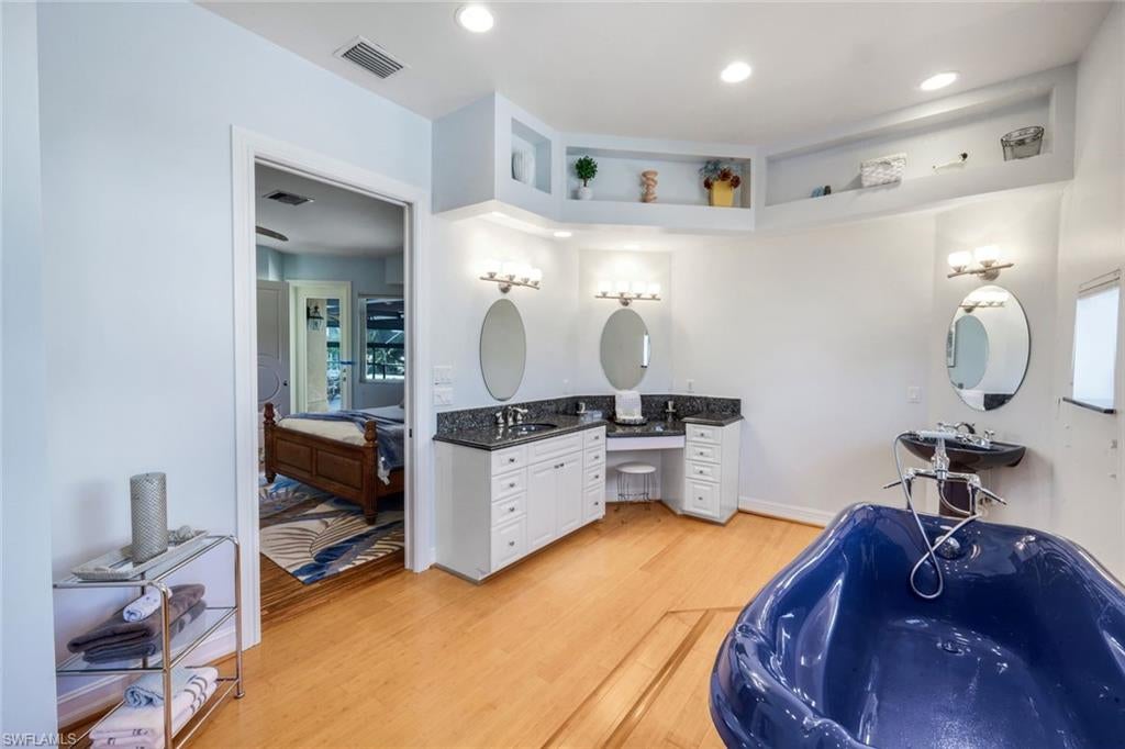 MARCO ISLAND - Residential