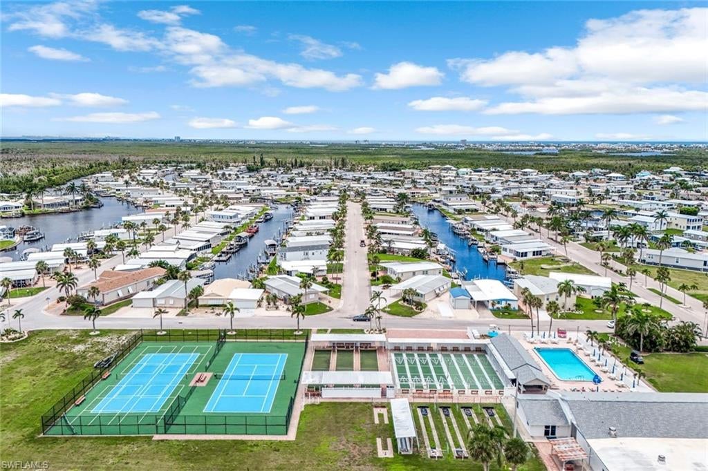 BAYSIDE ESTATES - Land