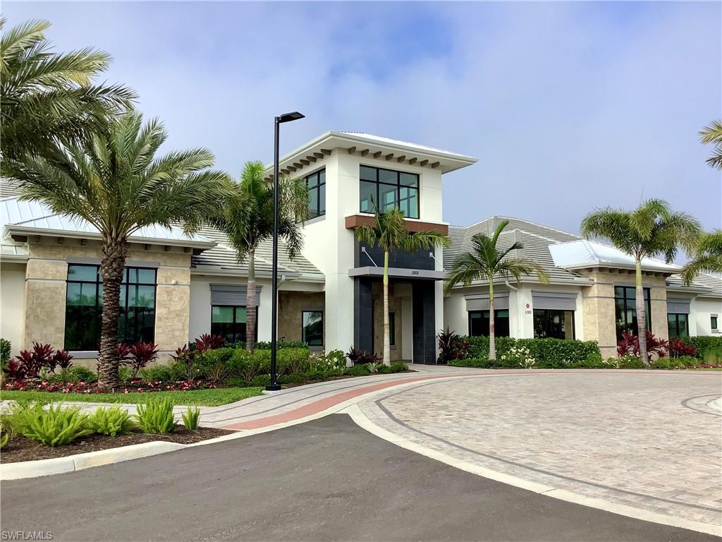 ESPLANADE LAKE CLUB - Residential