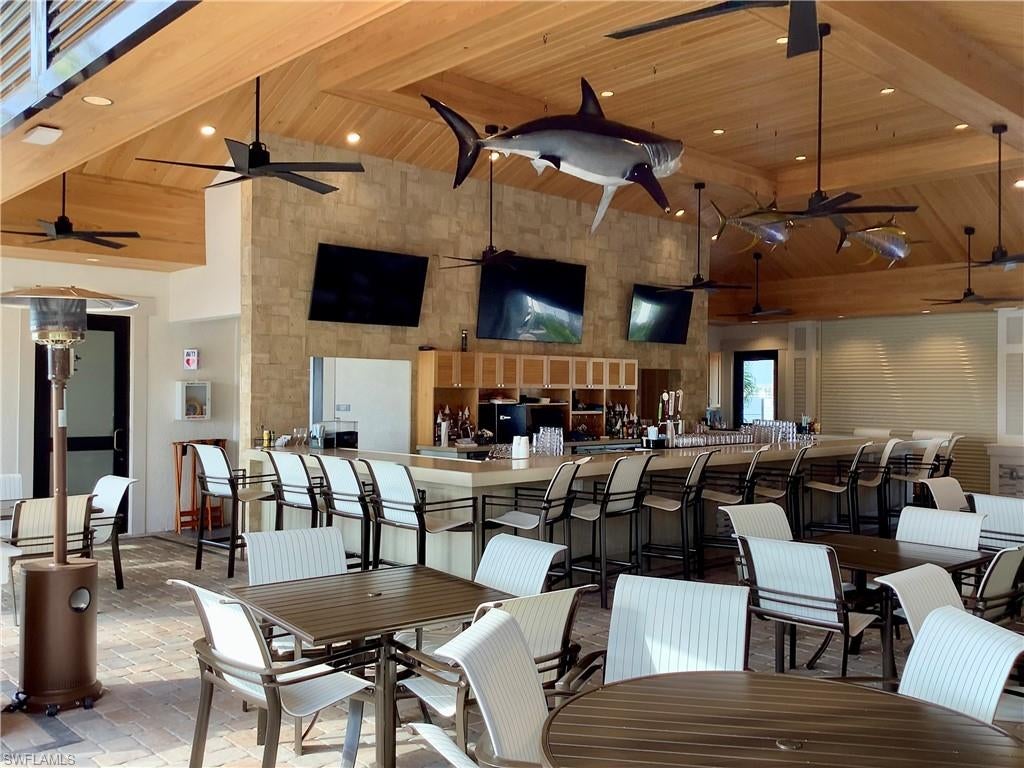ESPLANADE LAKE CLUB - Residential