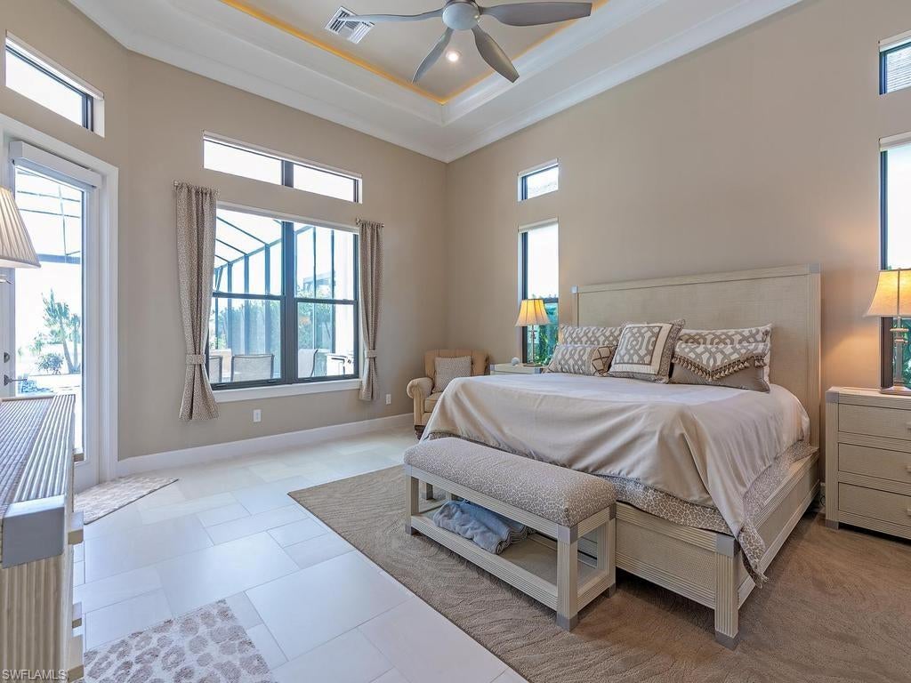 ESPLANADE LAKE CLUB - Residential
