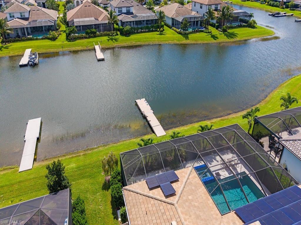 ESPLANADE LAKE CLUB - Residential