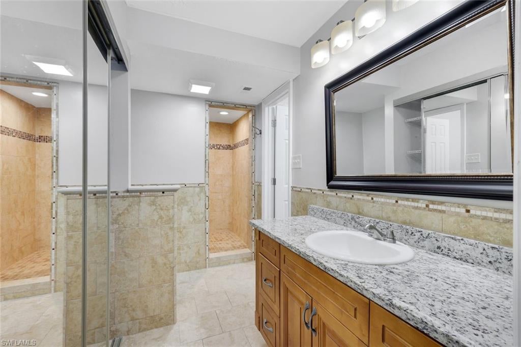 RIVER GATE CONDO - Residential