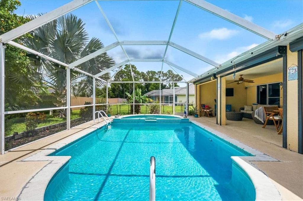 MIRROR LAKES - Residential