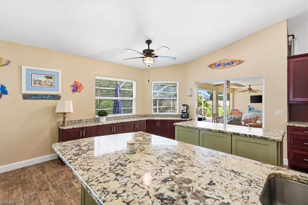 MIRROR LAKES - Residential