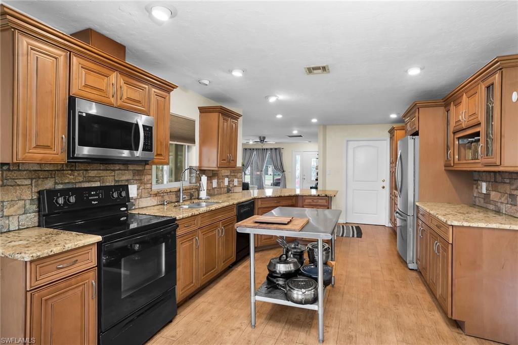 MARCO ISLAND - Residential