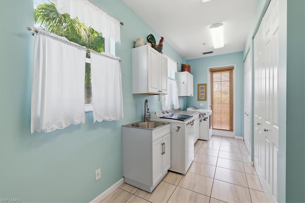 CHARLOTTE SHORES - Residential