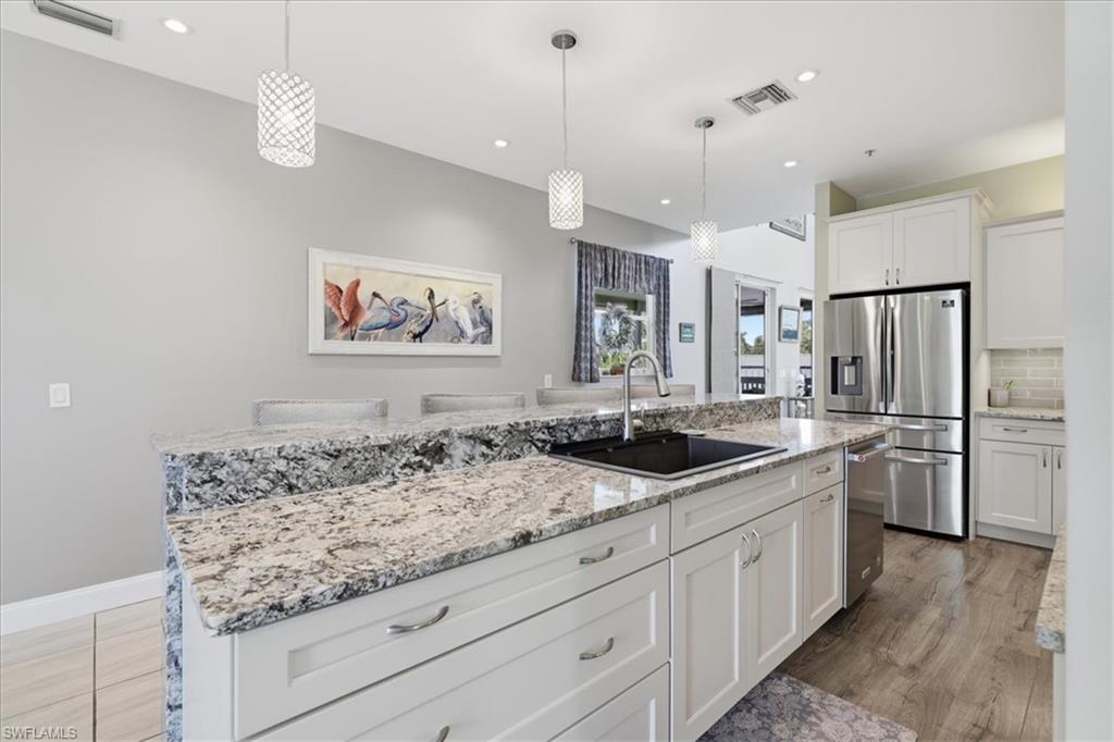 CHARLOTTE SHORES - Residential