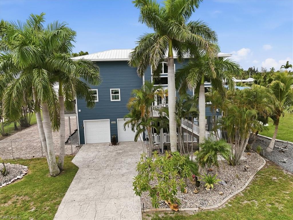 CHARLOTTE SHORES - Residential