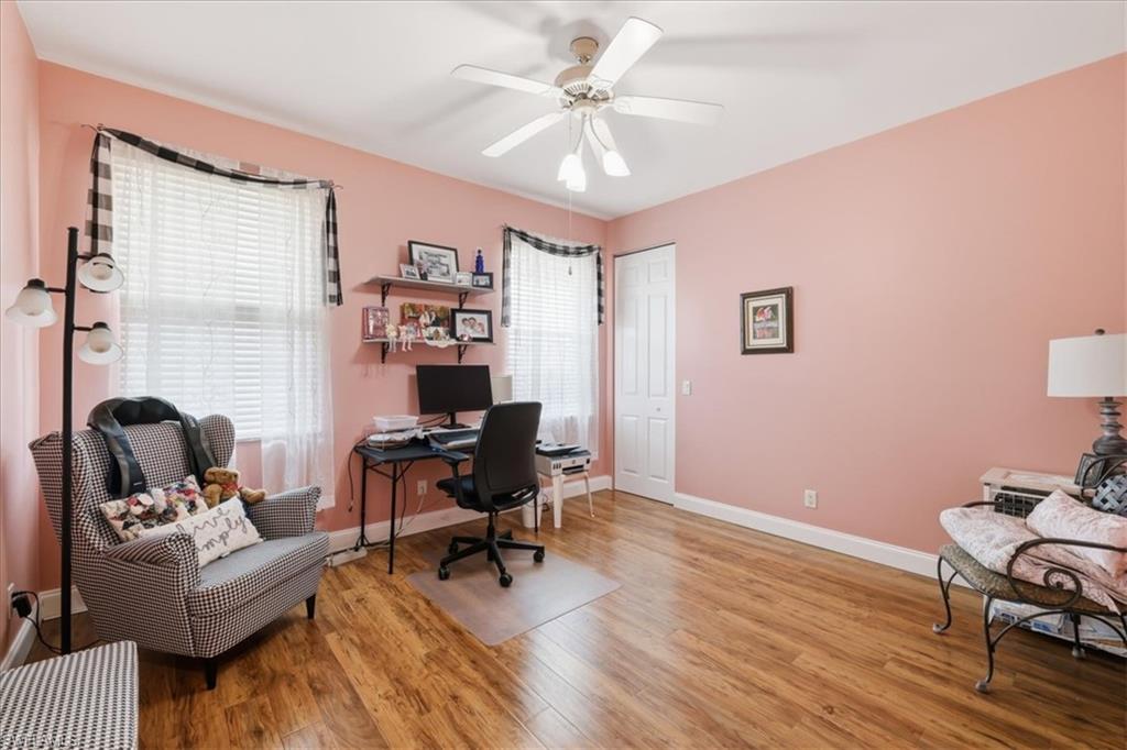 CHARLOTTE SHORES - Residential