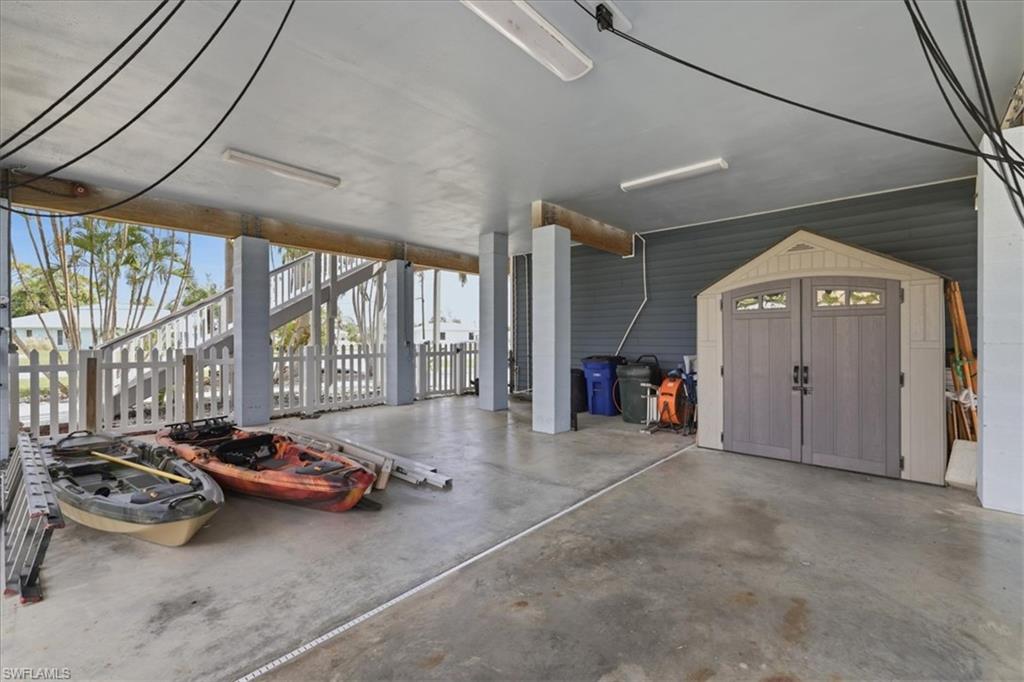 CHARLOTTE SHORES - Residential