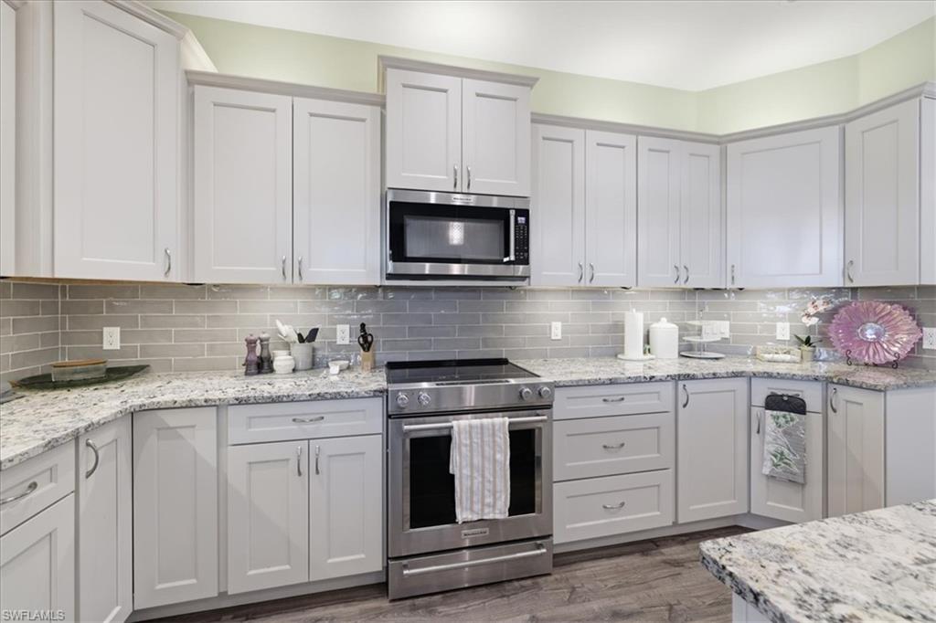 CHARLOTTE SHORES - Residential