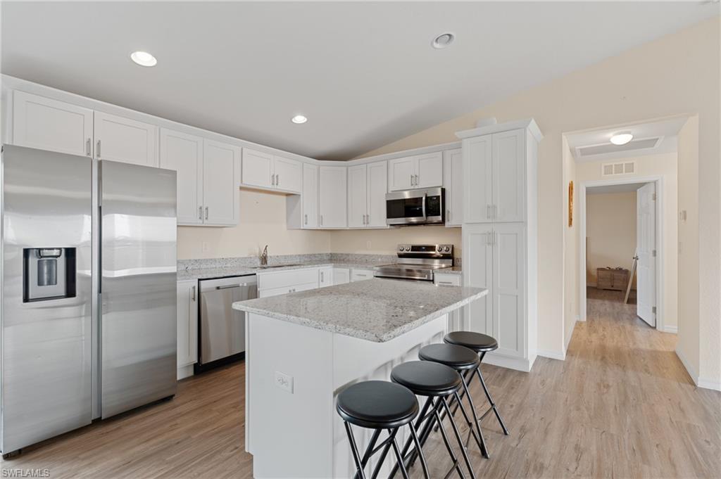 PORT LABELLE - Residential Lease