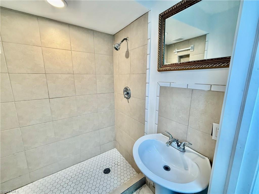 WEDGEWOOD - Residential