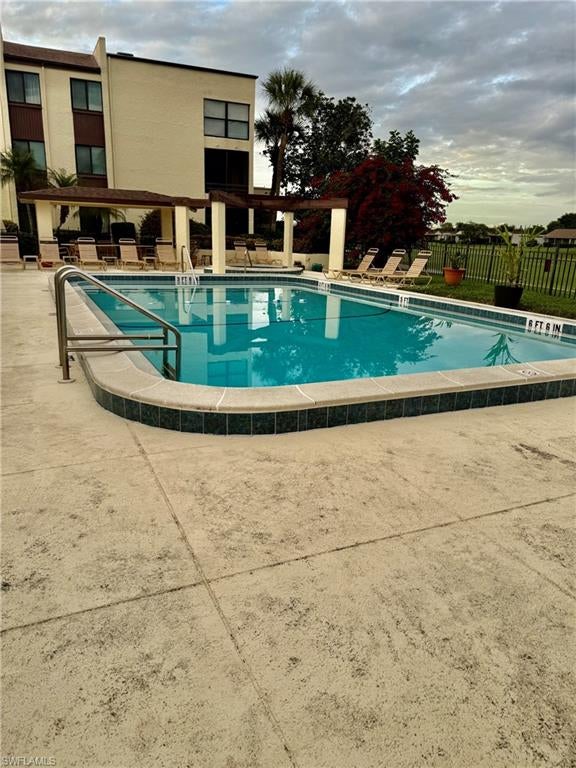LAKEWOOD - Residential