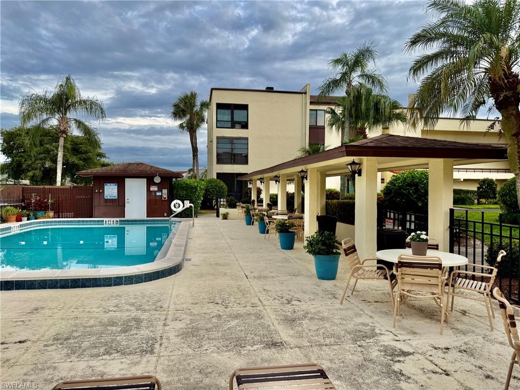 LAKEWOOD - Residential