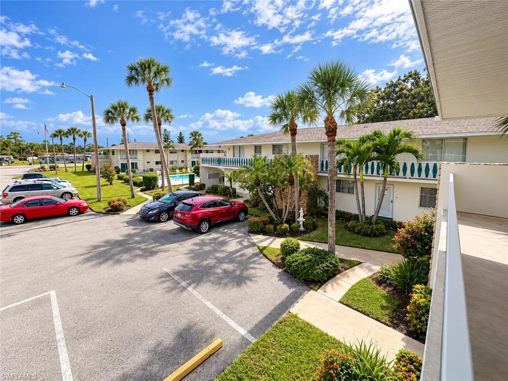 FAIRWAYS CONDO - Residential