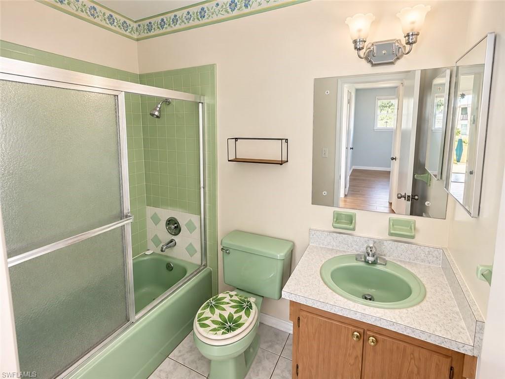 FAIRWAYS CONDO - Residential