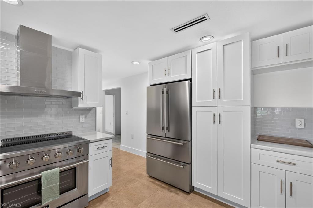 BEACHVIEW COUNTRY CLUB ESTATES - Residential