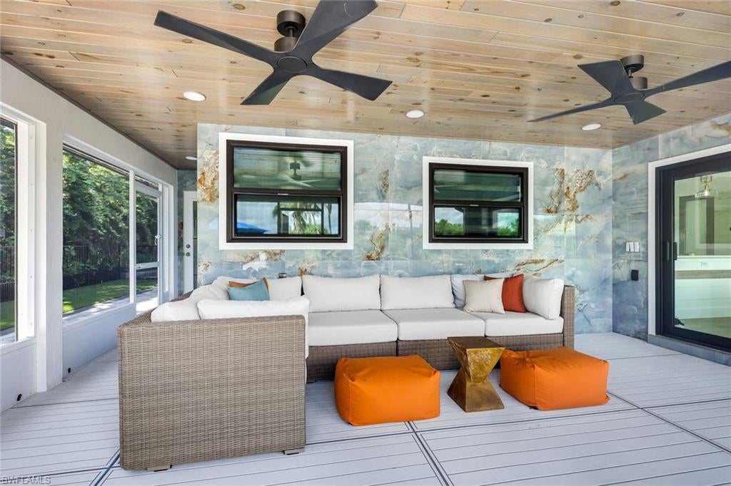 KNIGHTS BOKEELIA ISLE - Residential