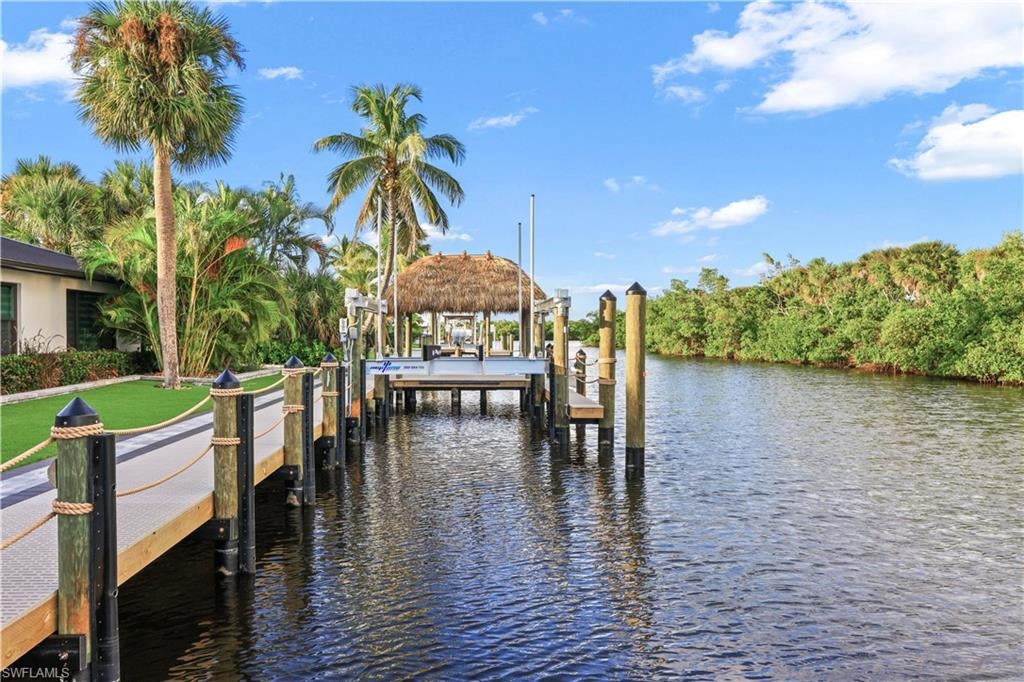 KNIGHTS BOKEELIA ISLE - Residential