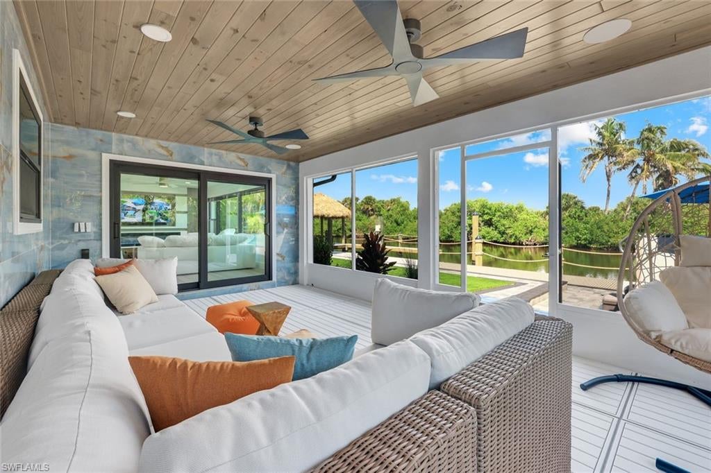 KNIGHTS BOKEELIA ISLE - Residential